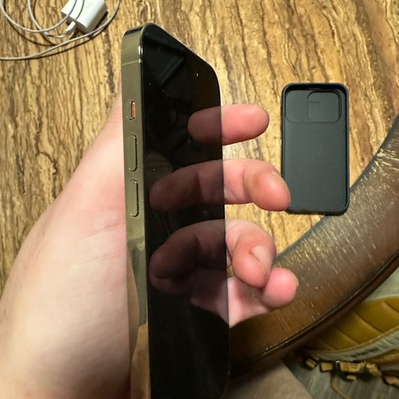 Apple iPhone 14 Pro - Picture 8 of 12